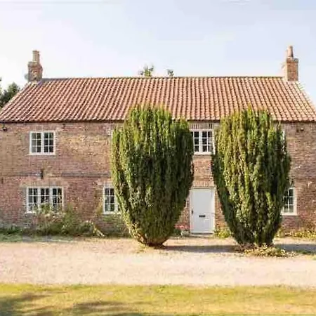Holiday home Stunning 4 Bedroom Farm House *