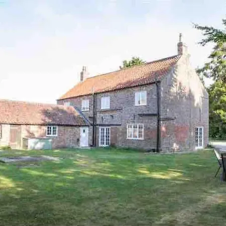 Stunning 4 Bedroom Farm House Holiday home